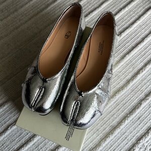 Woodchuck Soto Tabi flats